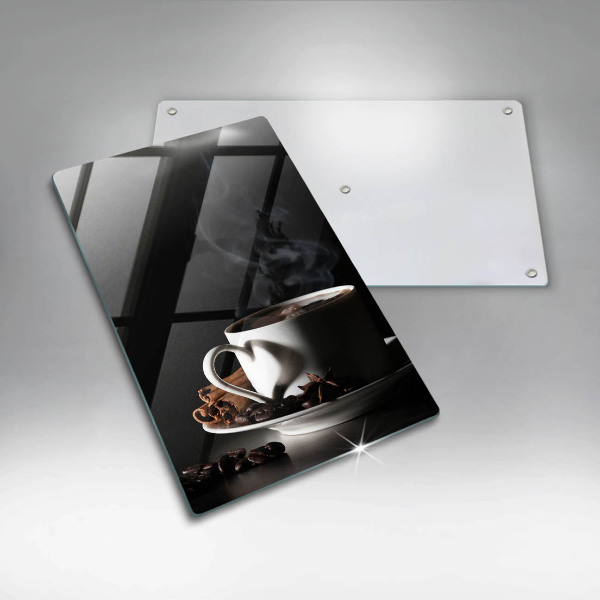 Protection plaque induction Une tasse de café chaud