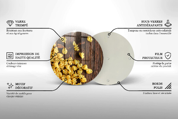 Protection plaque induction Des pâtes sur la table