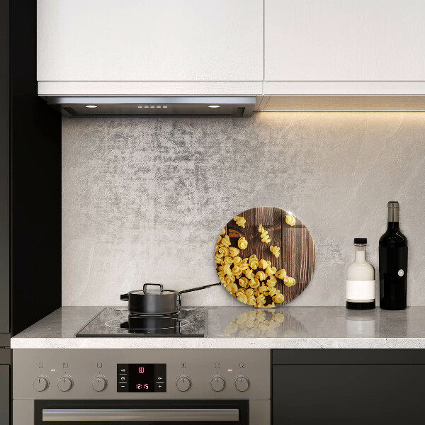 Protection plaque induction Des pâtes sur la table