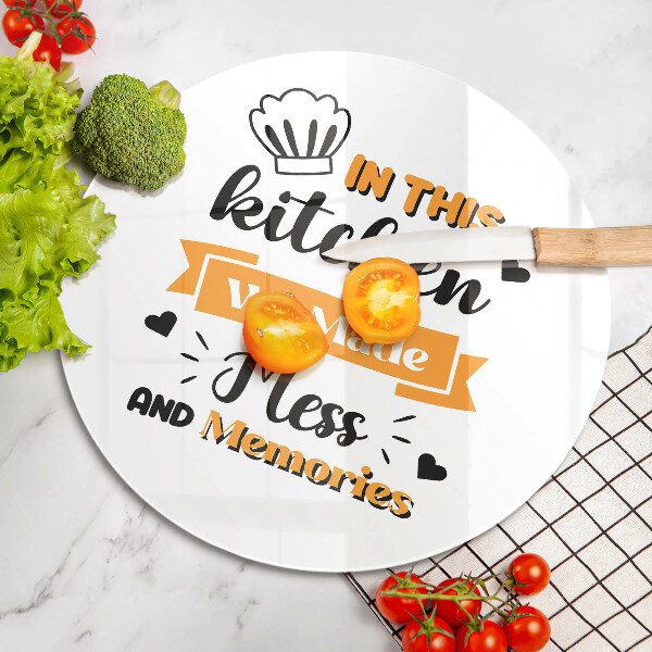 Protection plaque induction Dans cette cuisine nous avons fait du désordre et des souvenirs
