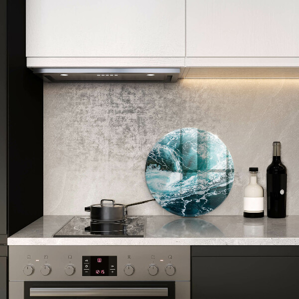 Protection plaque induction Des vagues d'eau écumantes