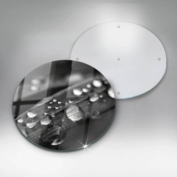 Protection plaque induction La rosée tombe sur les feuilles