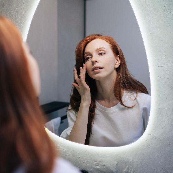 Miroir LED ovoïde 50x70 cm