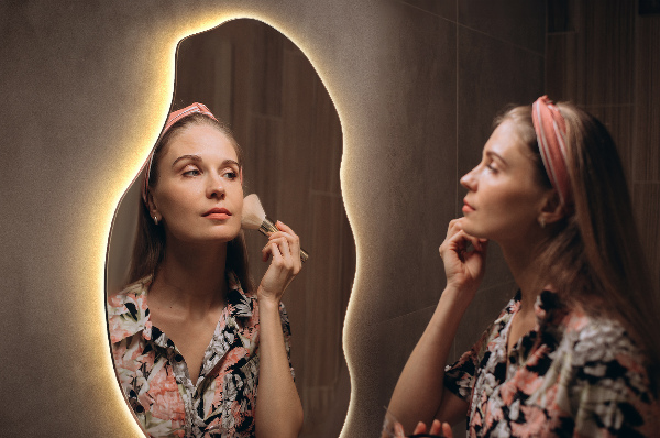 miroir forme organique led élégant 40x80 cm