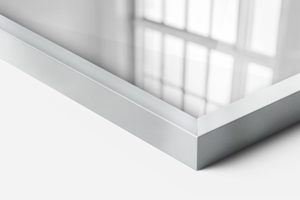 Miroir épuré rectangulaire avec cadre argenté 70x50 cm