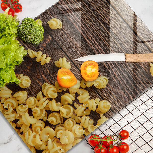 Protège plaque de cuisson Des pâtes sur la table