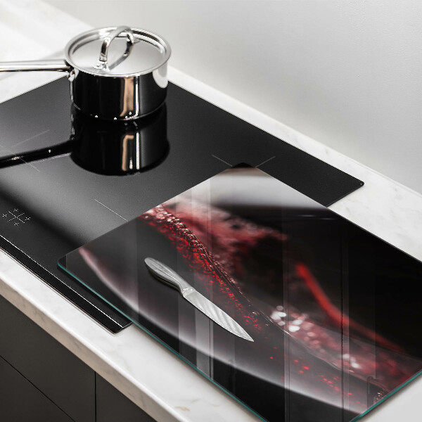 Protection plaque induction Vin rouge dans un verre