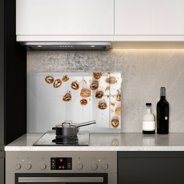 Protège plaque de cuisson Noix sur fond blanc