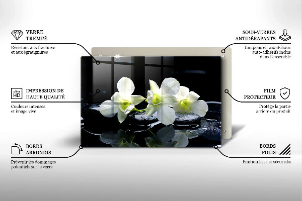Protection plaque induction Fleurs blanches dans une eau zen