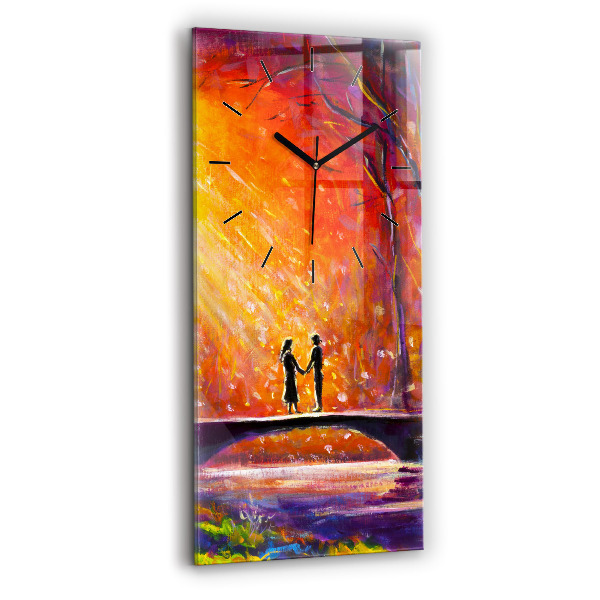 Horloge murale verticale Couple dans la forêt