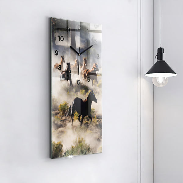 Horloge rectangulaire verticale Un troupeau de chevaux au galop