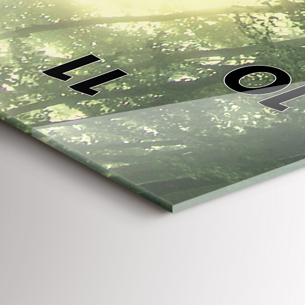 Horloge rectangulaire verticale Forêt brumeuse le matin