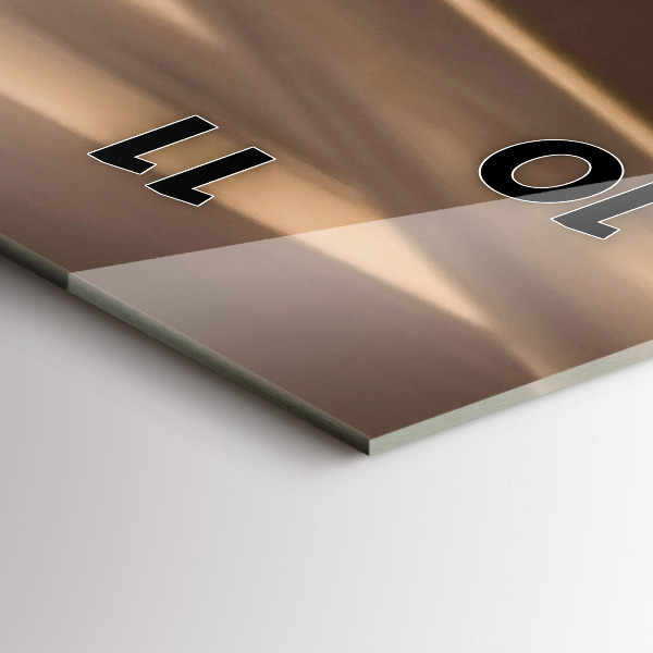 Horloge rectangulaire verticale Quad dans le désert