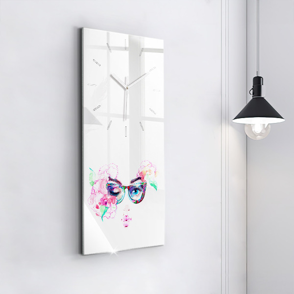Horloge rectangulaire verticale Femme avec des lunettes