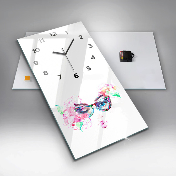 Horloge rectangulaire verticale Femme avec des lunettes