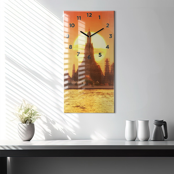 Horloge rectangulaire verticale Wat Arun, Bangkok, Thaïlande