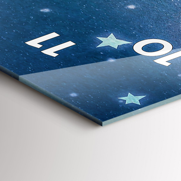 Horloge murale verticale Fille sur la lune