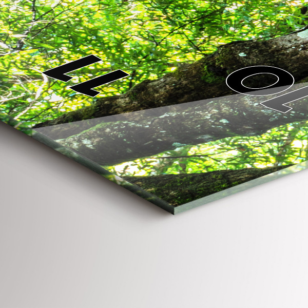 Horloge rectangulaire verticale Cascade dans la forêt