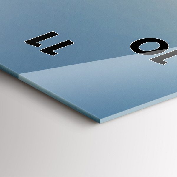 Horloge murale verticale Tracteur dans un champ agricole