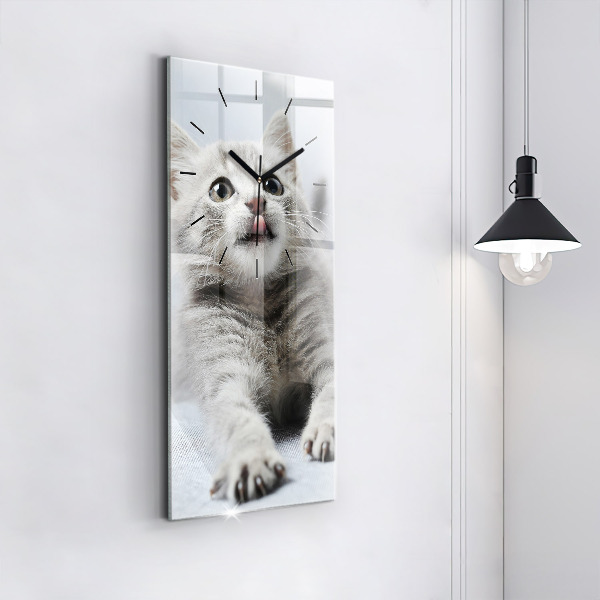 Horloge rectangulaire verticale Chat sur le canapé