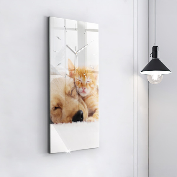 Horloge murale verticale Chat et chien endormis