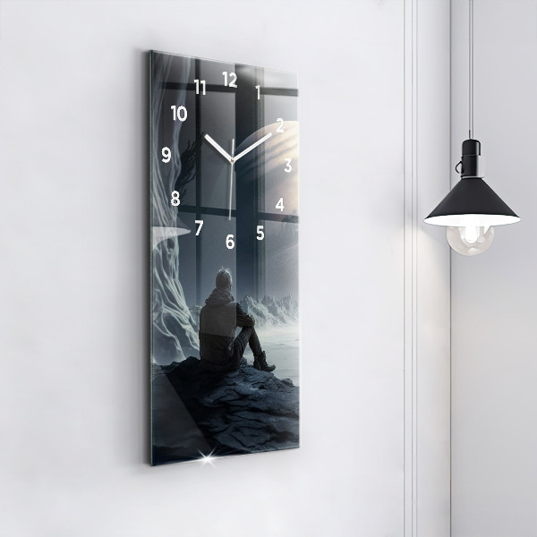 Horloge murale verticale 'L''homme devant la lune'