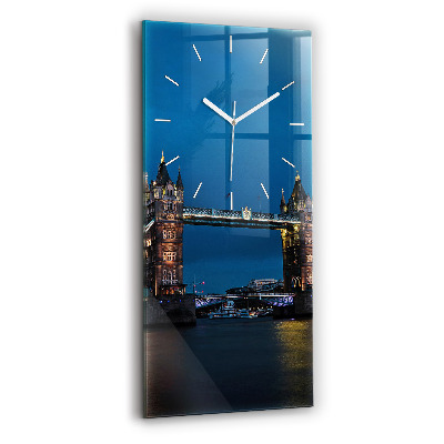 Horloge murale verticale Tower Bridge Londres la nuit