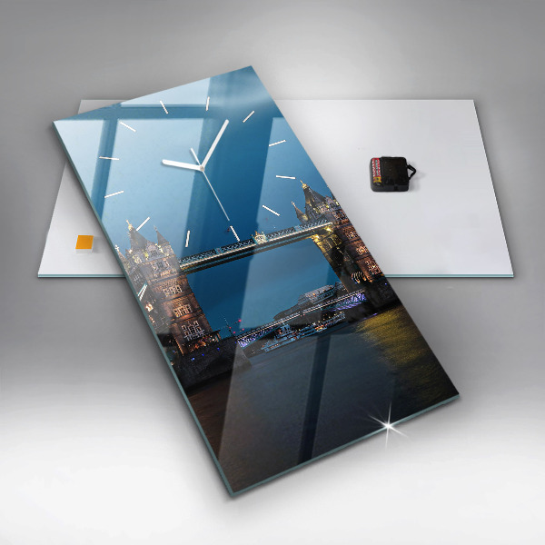 Horloge murale verticale Tower Bridge Londres la nuit