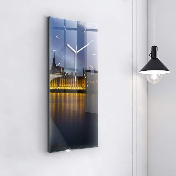 Horloge murale verticale Palais de Winchester à Londres