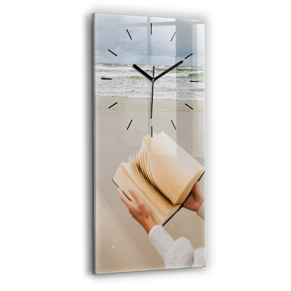 Horloge murale verticale Un moment avec un livre