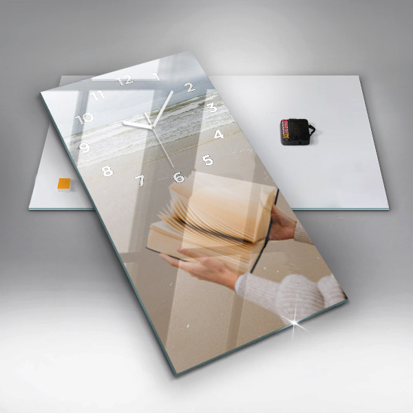 Horloge murale verticale Un moment avec un livre