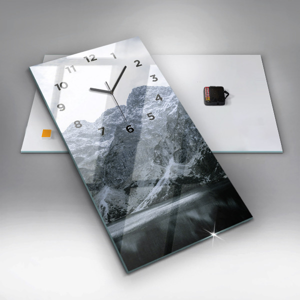 Horloge murale verticale Morskie Oko dans les Tatras