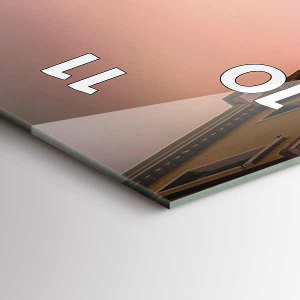 Horloge murale verticale Vue du canal dans la ville