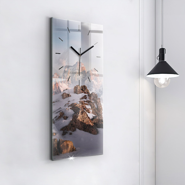 Horloge murale verticale Une montagne couverte de neige