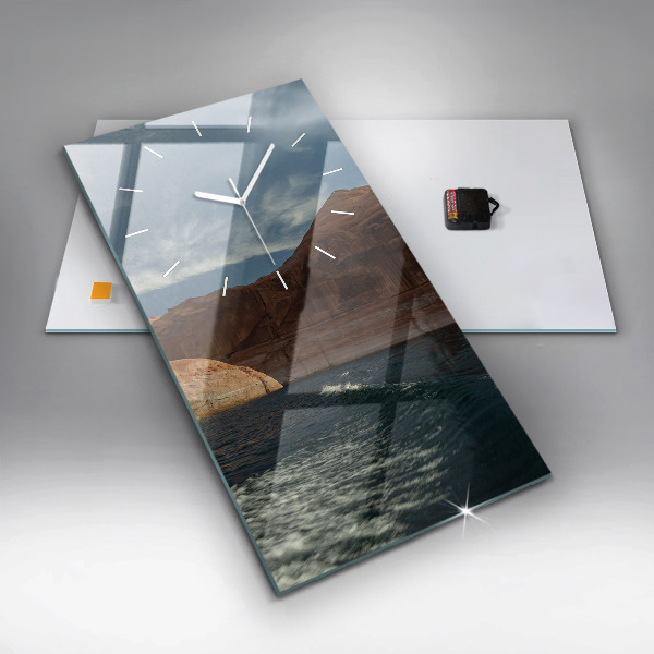 Horloge murale verticale Personne sur des skis nautiques