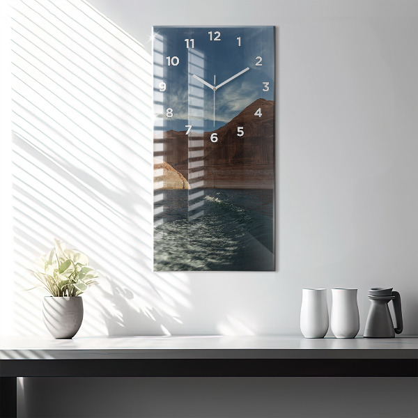 Horloge murale verticale Personne sur des skis nautiques