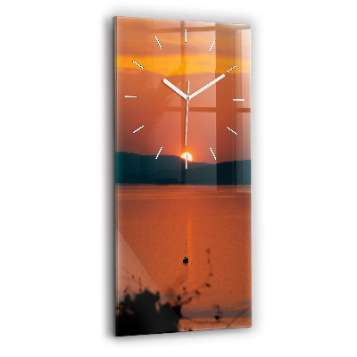 Horloge murale verticale Le lac Balaton le soir
