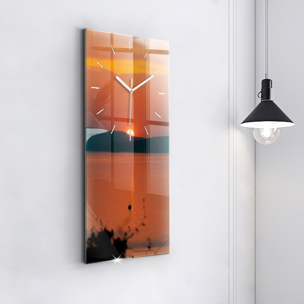 Horloge murale verticale Le lac Balaton le soir