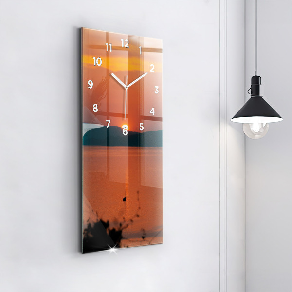 Horloge murale verticale Le lac Balaton le soir