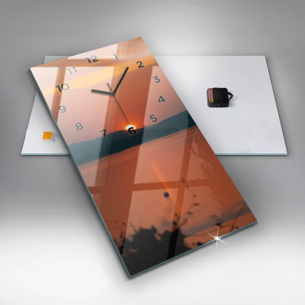 Horloge murale verticale Le lac Balaton le soir