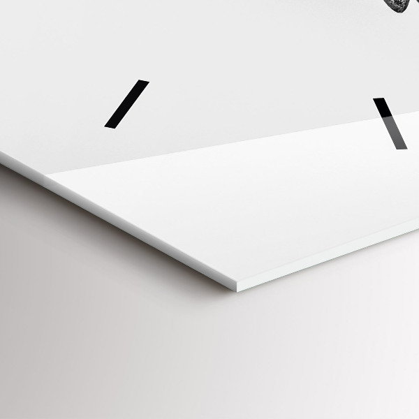 Horloge murale verticale Statue de la Liberté à Budapest