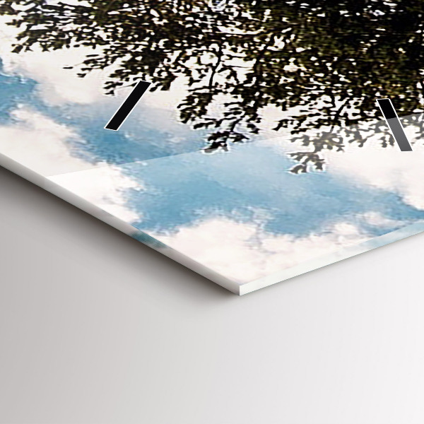 Horloge murale verticale Un arbre sur une colline