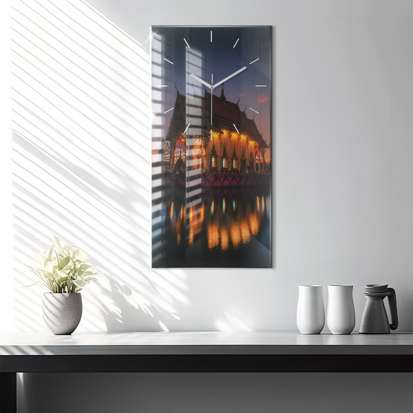 Horloge murale verticale Temple à Bangkok