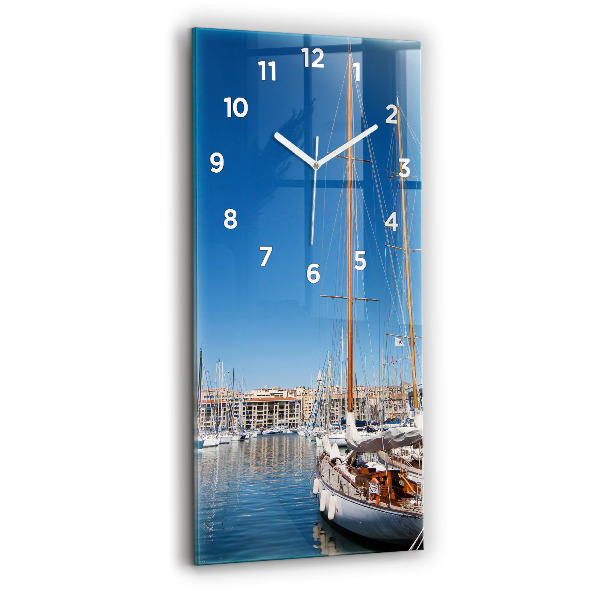 Horloge rectangulaire verticale Port de plaisance à Marseille France