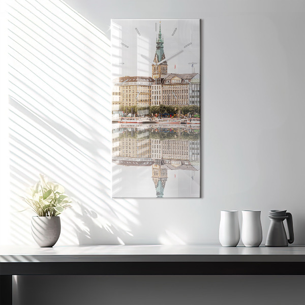 Horloge rectangulaire verticale Rivière Hambourg Allemagne
