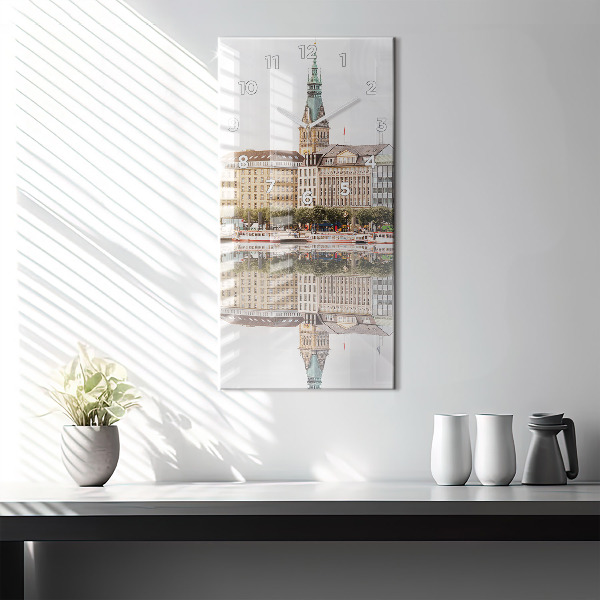 Horloge rectangulaire verticale Rivière Hambourg Allemagne