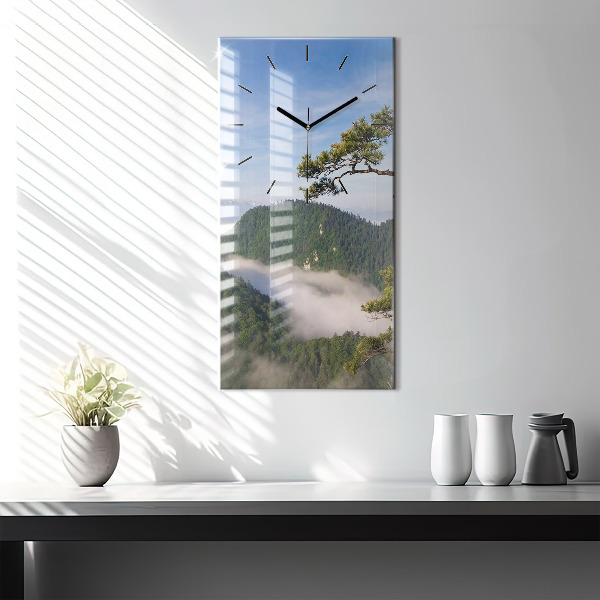 Horloge murale verticale Pic de Sokolica dans les montagnes des Piénines