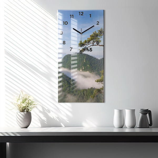 Horloge murale verticale Pic de Sokolica dans les montagnes des Piénines
