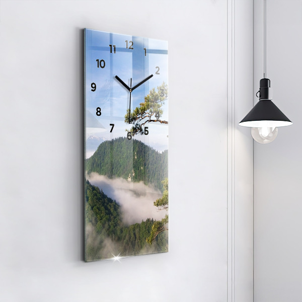 Horloge murale verticale Pic de Sokolica dans les montagnes des Piénines