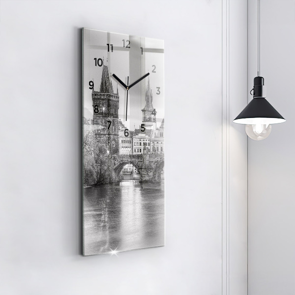 Horloge rectangulaire verticale Pont Charles à Prague
